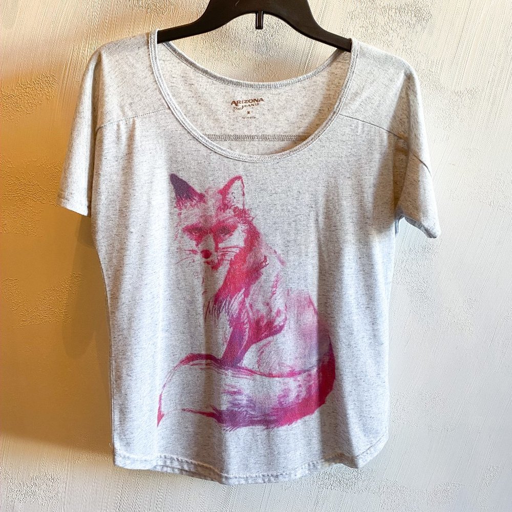 Gray and pink fox t-shirt